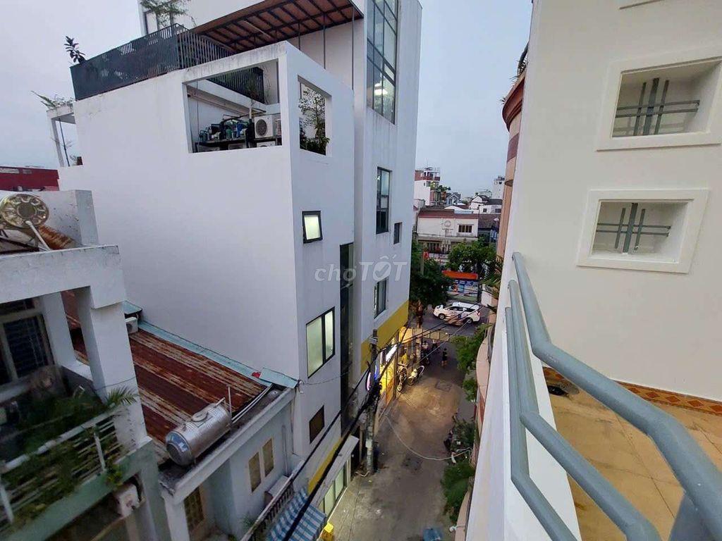 Cần bán gấp nhà xe hơi tận cửa.