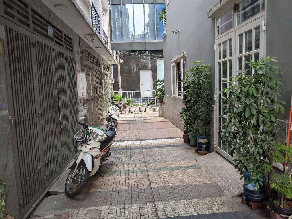 Nhà đẹp trung tâm phú nhuận 