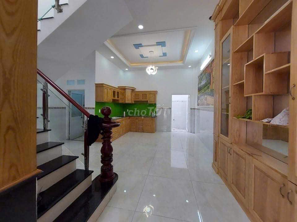 Cho thuê nhà HXH 108/6A Trần Quang Diệu, Phường 14, Quận 3