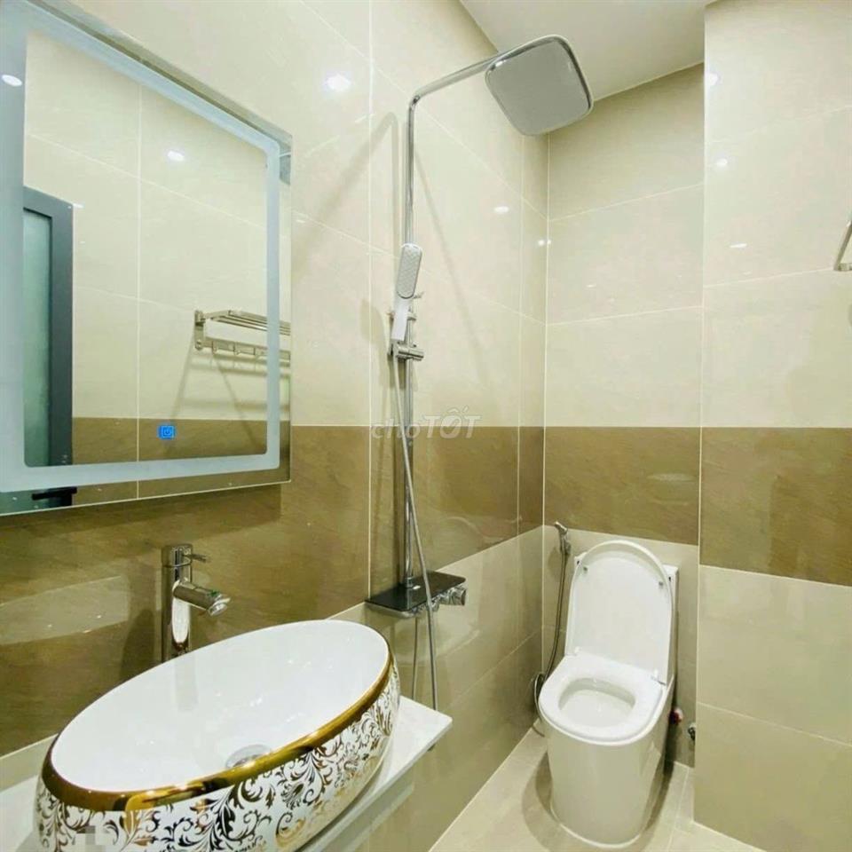 Cho thuê nhà HXH 108/6A Trần Quang Diệu, Phường 14, Quận 3