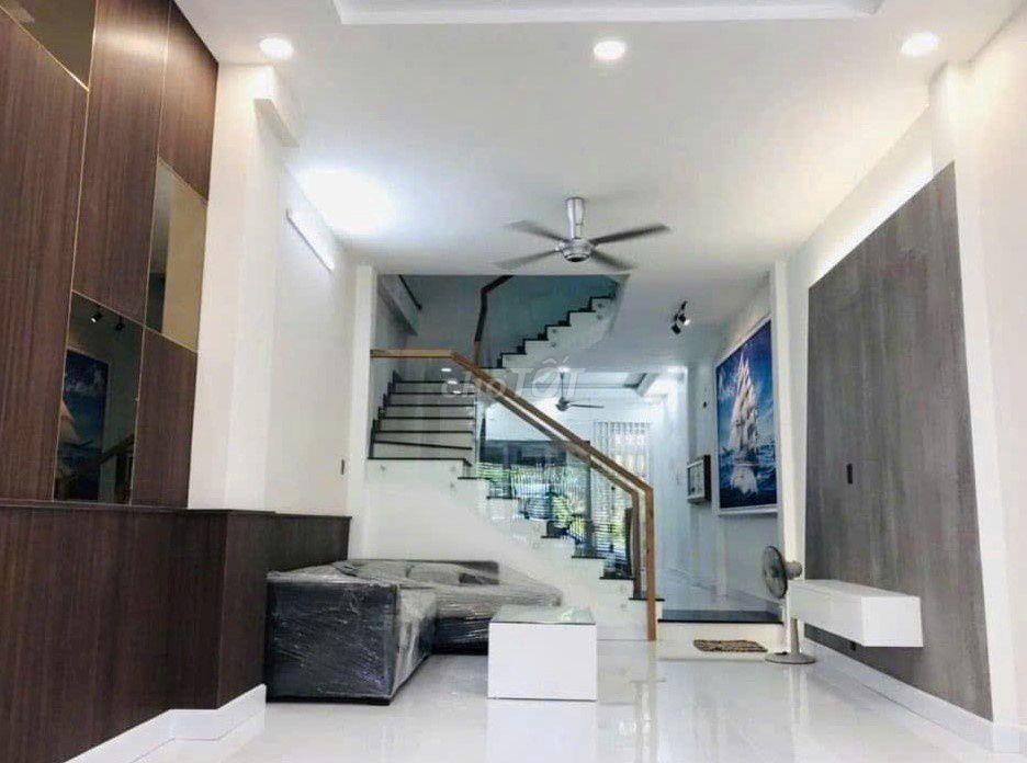 Cho thuê nhà MT 77B Ni Sư Huỳnh Liên, Phường 10, Quận Tân Bình