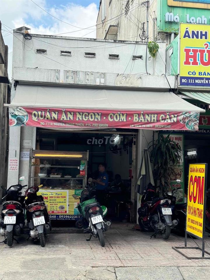 Cho thuê vỉa hè kinh doanh
