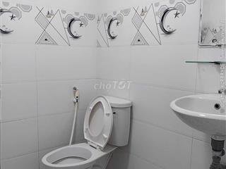 Trung tâm Quận 10 Cao ốc Ngô Gia Tự 54m2 (2PN 1WC) tầng Giữa