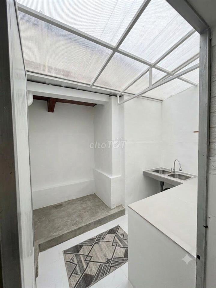 CHO THUÊ CĂN HỘ TẦNG TRỆT C/C 212A NGUYỄN TRÃI