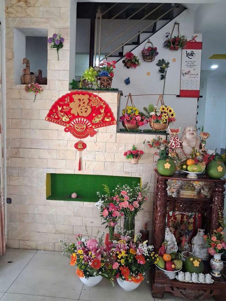 Nhà đúc kiên cố