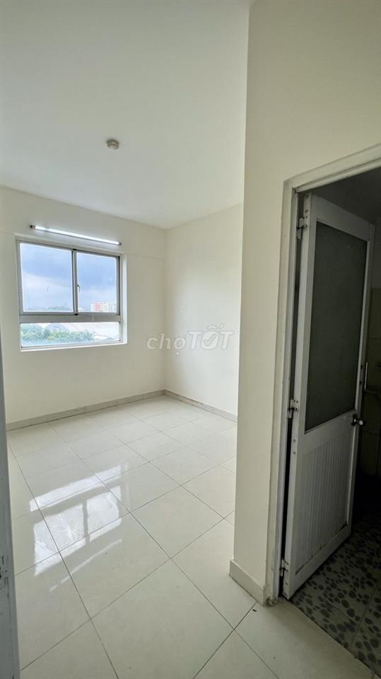 Cho thuê căn hộ 2pn, 2wc, có ban công chung cư Hưng Ngân