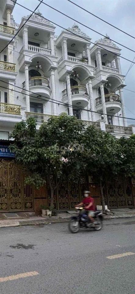 bán nhà mặt tiền Thạnh Lộc, có sân