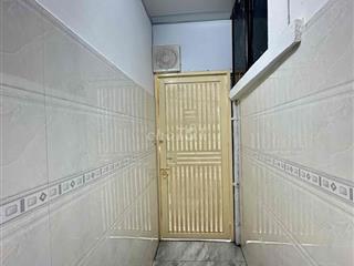Cần cho thuê nhà cmt8 quận 3