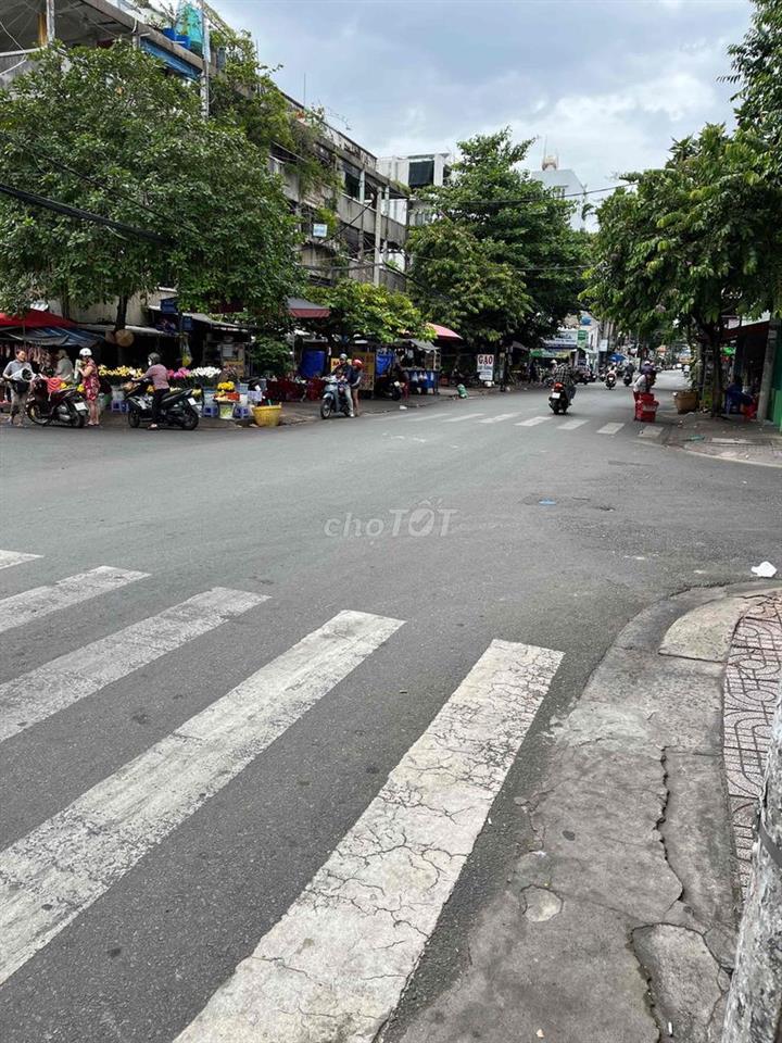 Bán Nhà MT Đông Hồ P4 Q8 HĐT 20tr/tháng