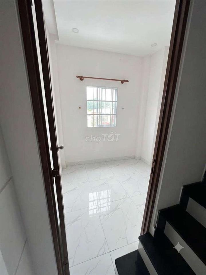 Nhà ở Quận 4