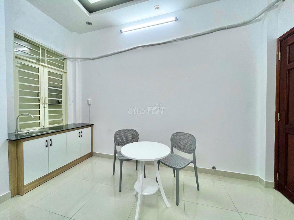 TRỆT - PHÒNG 3 GIAN QUẬN 4