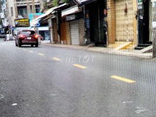 Bán nhà mặt tiền Q5