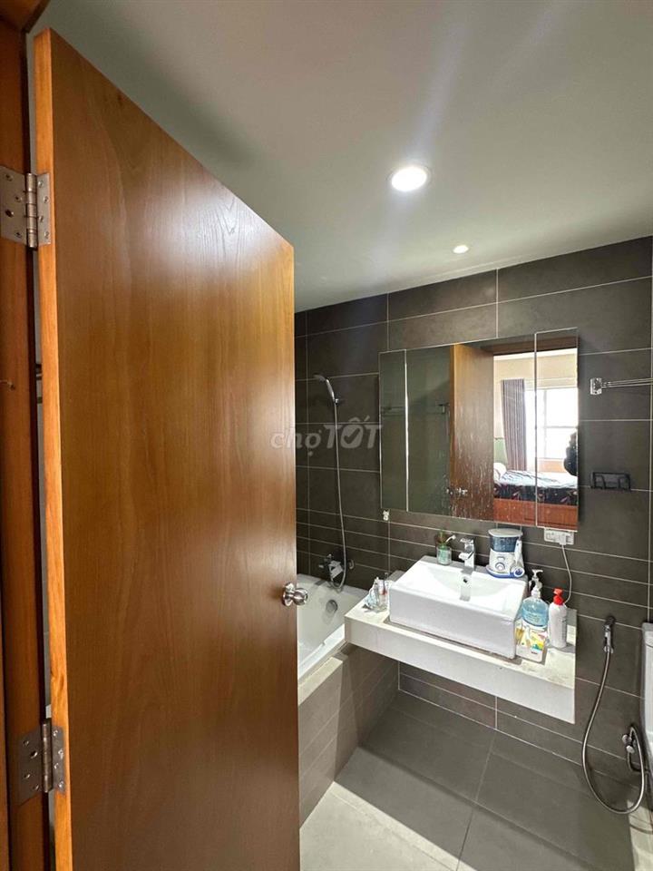 Cho thuê căn hộ Sunrise City Central, View Hướng q1 Landmark 81