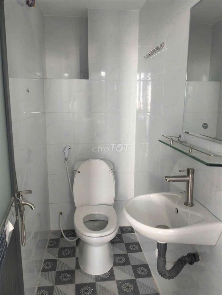 Gần Phú mỹ hưng-Nữ 1 người/phòng