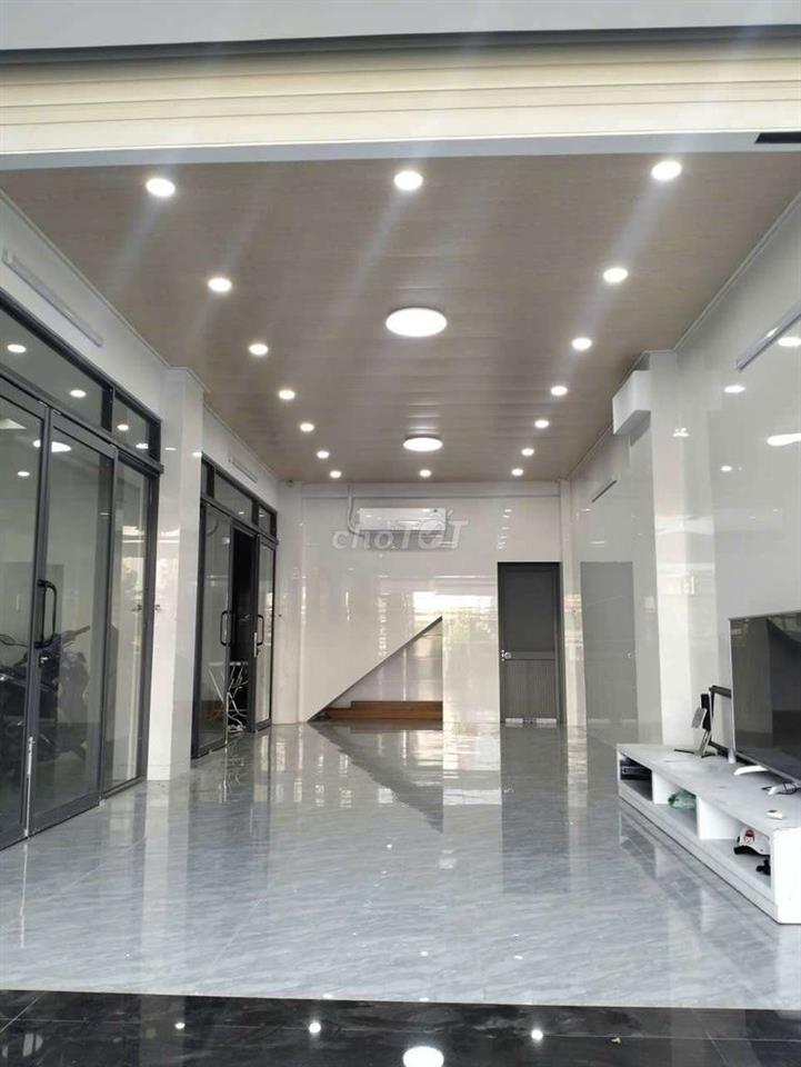 Cho thuê mặt tiền đường 14 m Huỳnh Tấn Phát(không cho thuê nguyên căn)