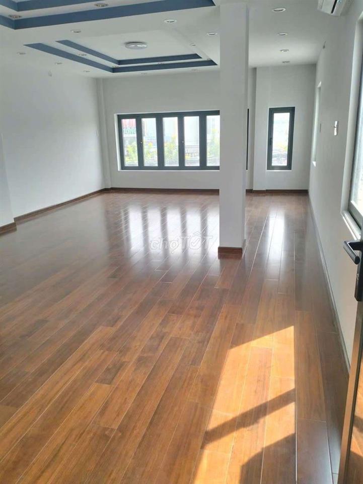 Cho thuê mặt tiền đường 14 m Huỳnh Tấn Phát(không cho thuê nguyên căn)
