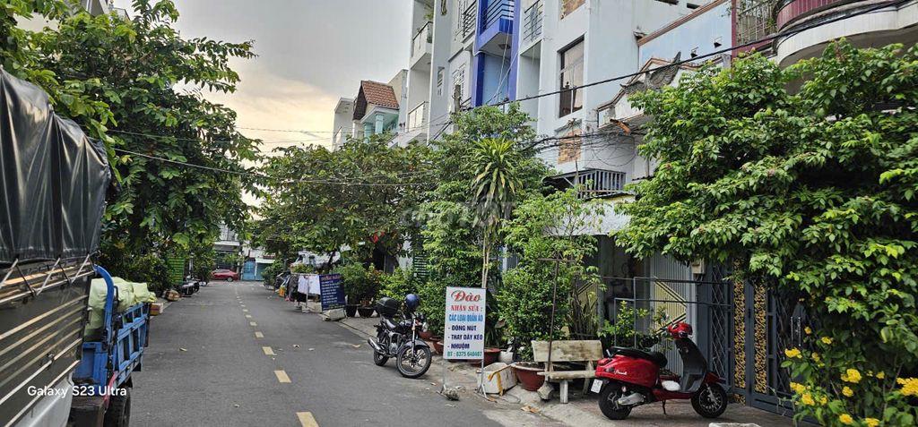 Bán nhà mặt tiền đường 14, phường 4, quận 8
