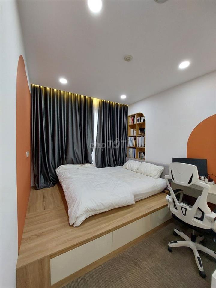 Chủ đi định cư, bán CH 74m2 Botanica Premier - kề sân bay, Giá 5,8 tỷ