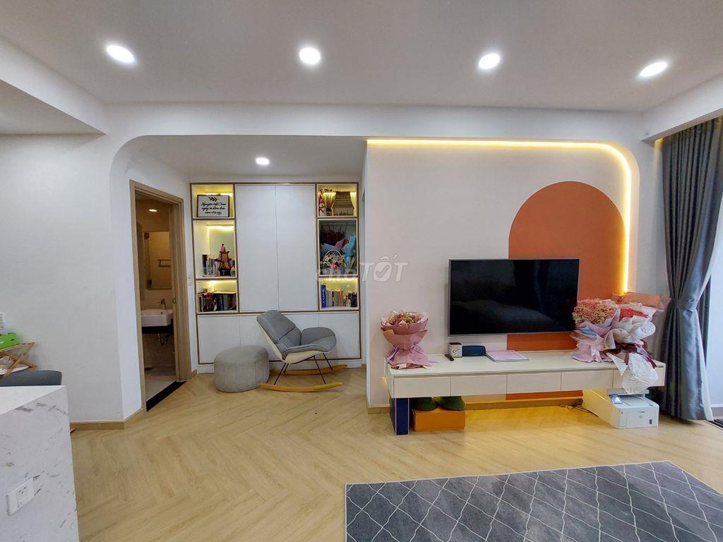 Chủ đi định cư, bán CH 74m2 Botanica Premier - kề sân bay, Giá 5,8 tỷ