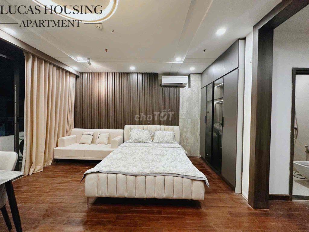 Căn hộ gần sân bay tách bếp