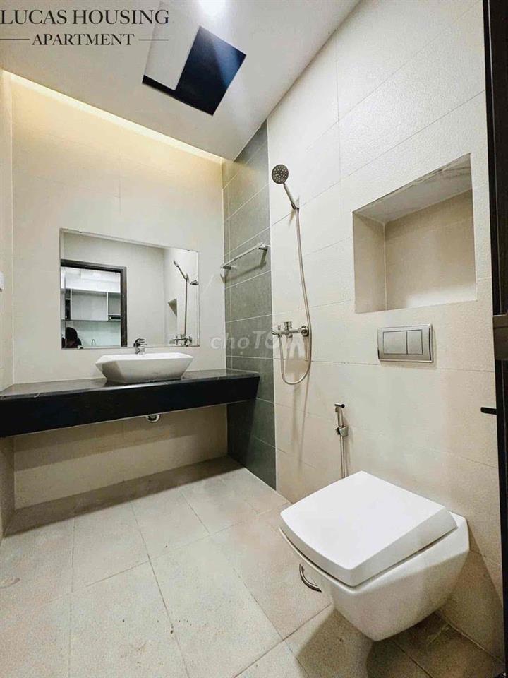 Căn hộ gần sân bay tách bếp