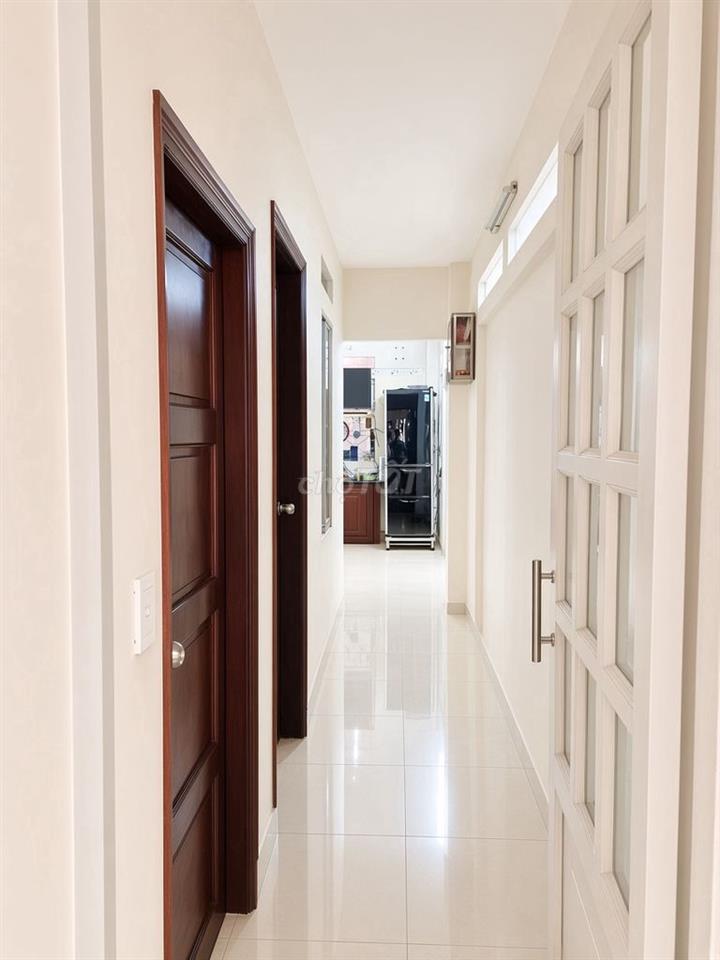 Chính chủ bán nhà diện tích lớn hẻm 21 Trường Sơn cạnh T1 Tân Sơn Nhất