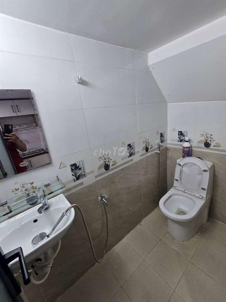 Mặt tiền KD đường Phạm Văn Hai - Có chỗ ở lại