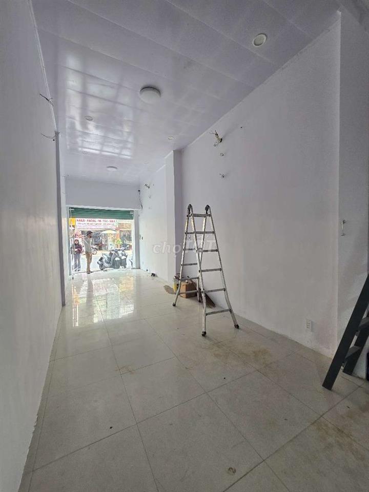 Mặt tiền KD đường Phạm Văn Hai - Có chỗ ở lại