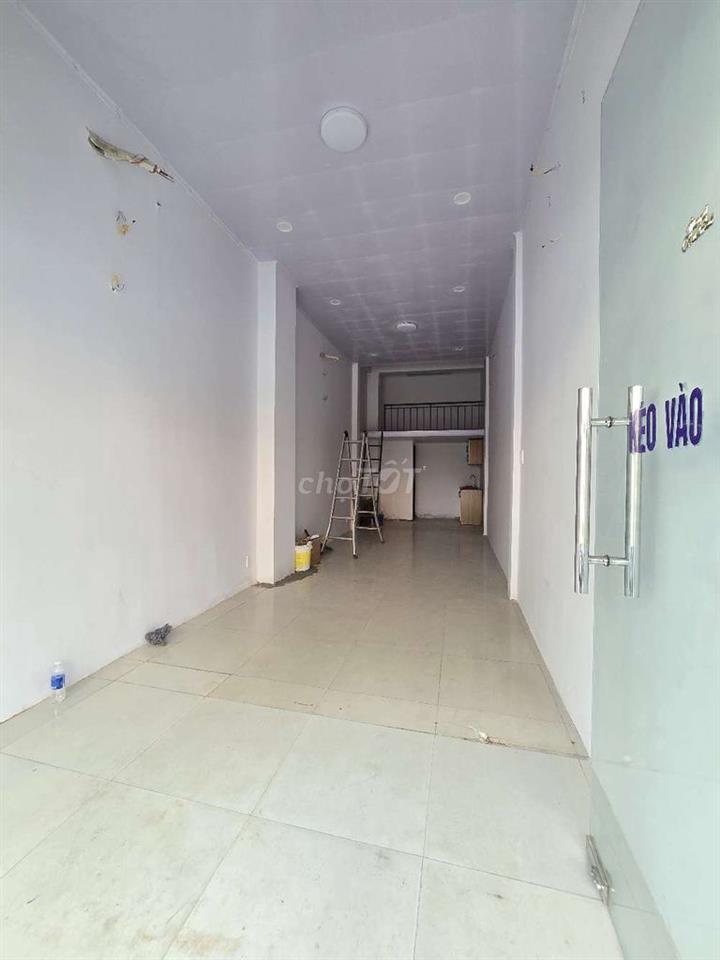 Mặt tiền KD đường Phạm Văn Hai - Có chỗ ở lại