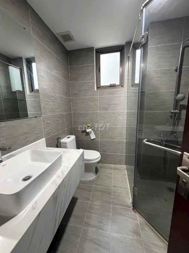 C/c Sacomreal 584-nhà mới, nội thất cao cấp, 85m2, giá 10,5 tr/th.