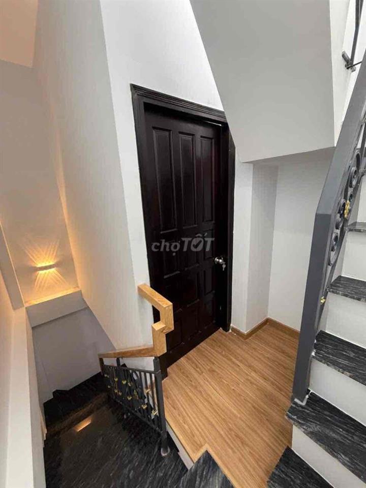 Siêu Hiếm cần bán NHÀ MỚI 1 trệt 2 lầu Sân Thường 68m2