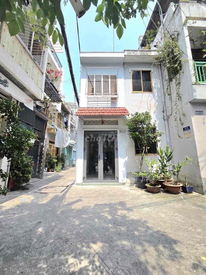 Nhà Huỳnh Văn Bánh DTSD 40m2  1 trệt 1  lầu 2PN sạch đẹp thoáng mát