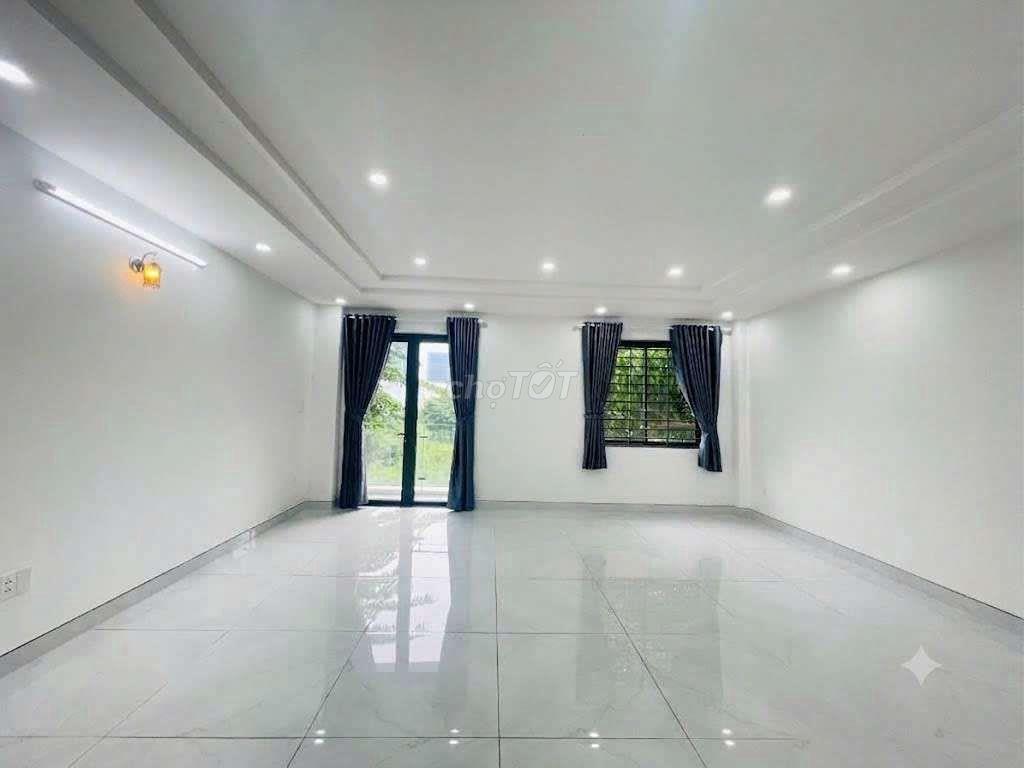 Nhà Phố Lakeview City Trống Suốt 4PN 5WC Nội Thất Cơ Bản 30Triệu