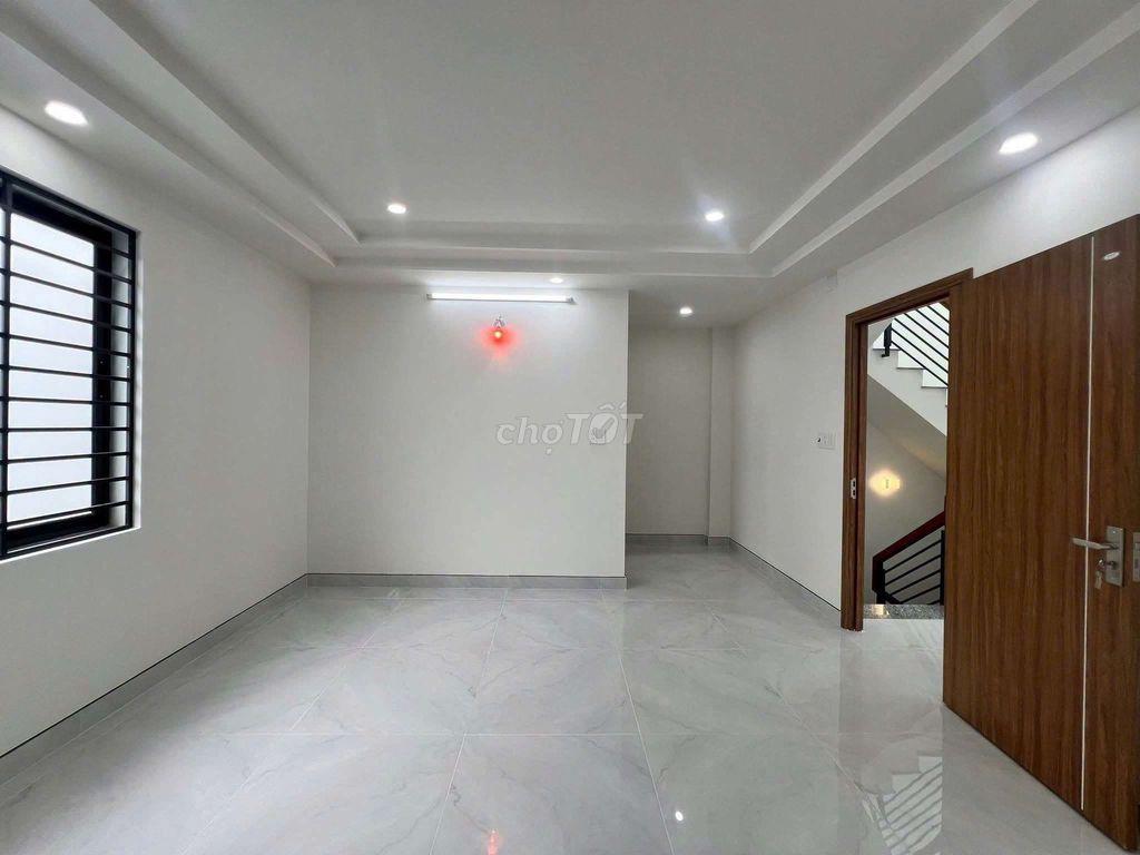 Nhà Phố Lakeview City Trống Suốt 4PN 5WC Nội Thất Cơ Bản 30Triệu