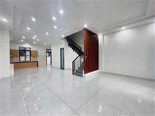 Nhà Phố Lakeview City Trống Suốt 4PN 5WC Nội Thất Cơ Bản 30Triệu