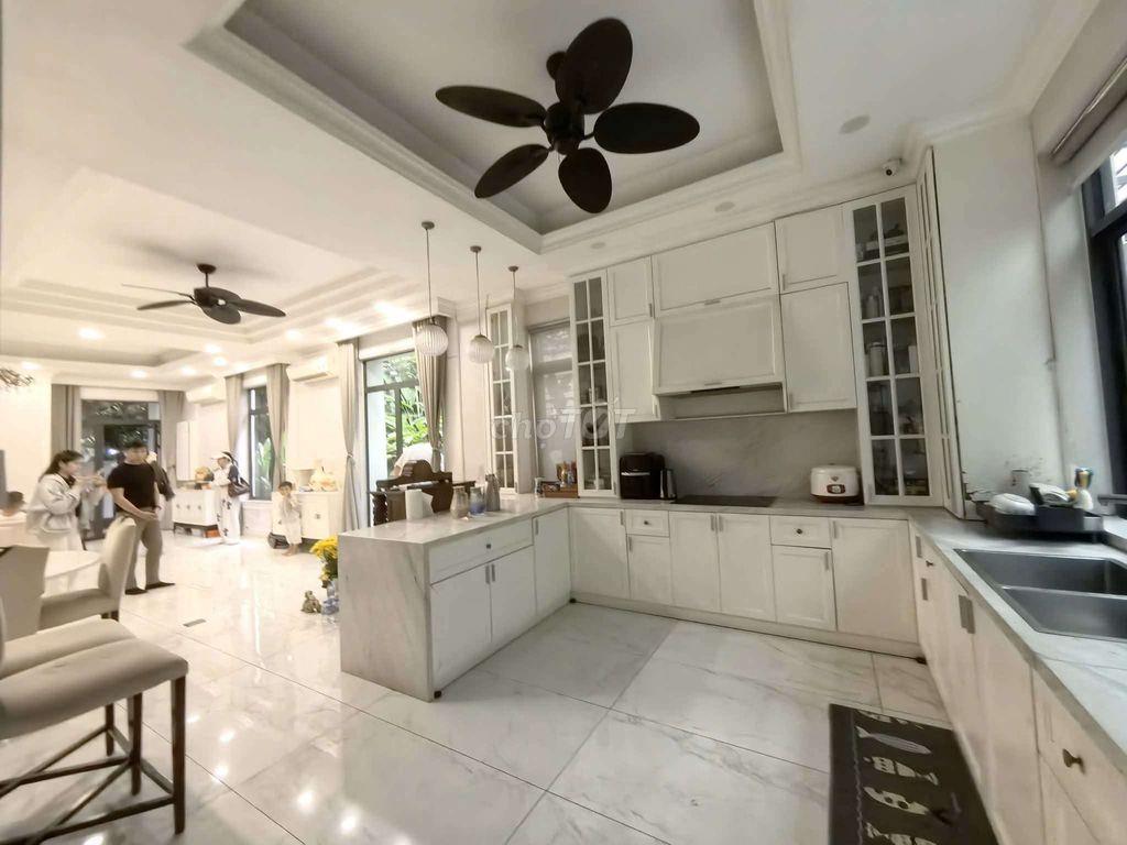 Góc Nhà Phố Lakeview City 2M Hong Sân Vườn  Full Nội Thất 4PN 5WC 45 