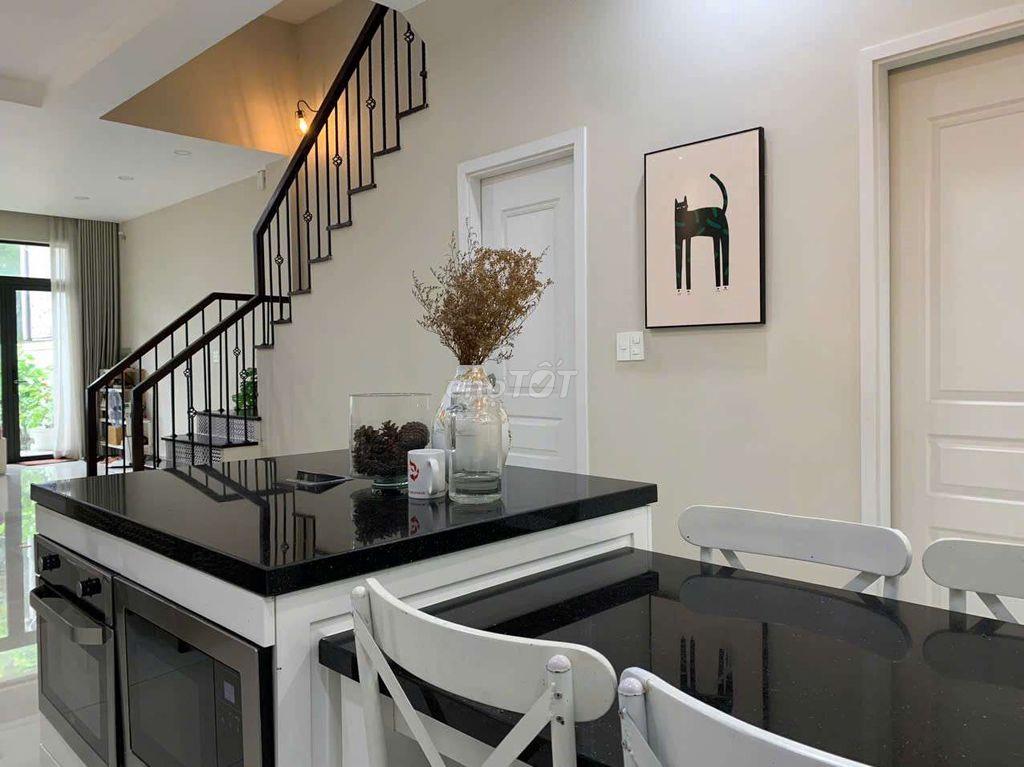 Nhà Phố Lakeview Full Nội Thất Nhà Đẹp Trống Sẵn 5PN 6WC 37 Triệu 