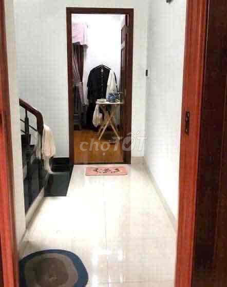 Khu Bên Sông cho thuê nhà 4 Tầng 4Pn 4Wc , hẻm tải khu dân cư đẹp