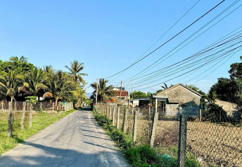 BÁN ĐẤT 3.150M² (1.800M² THỔ CƯ), MẶT TIỀN 82M - KKT VÂN PHONG