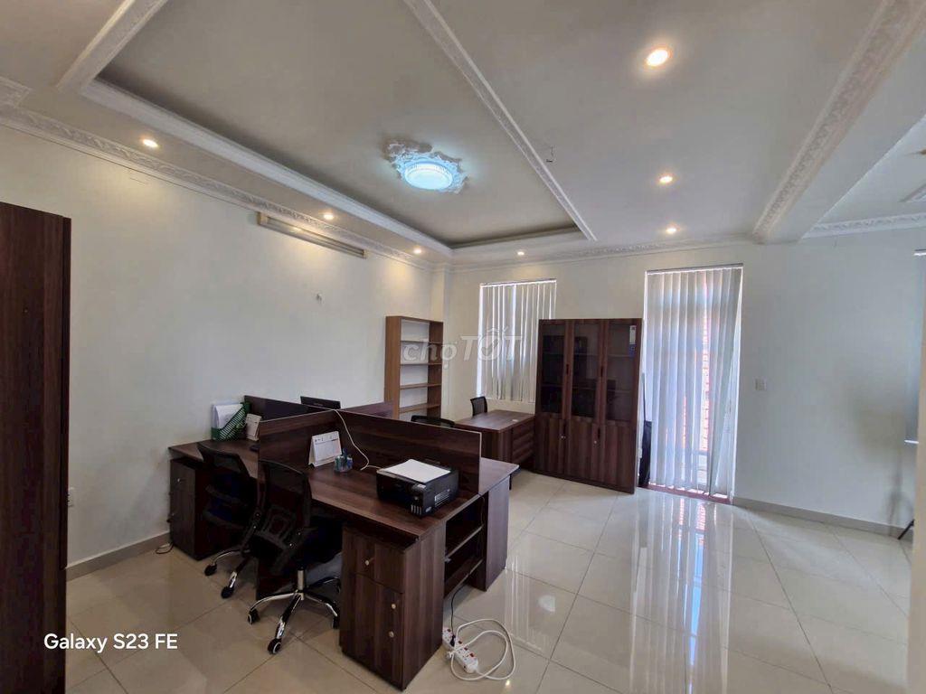 Q2- CHO THUÊ VĂN PHÒNG LẦU 3 – DT72m²-CÓ SẴN NT