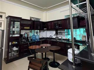 Q2- CHO THUÊ VĂN PHÒNG LẦU 3 – DT72m²-CÓ SẴN NT