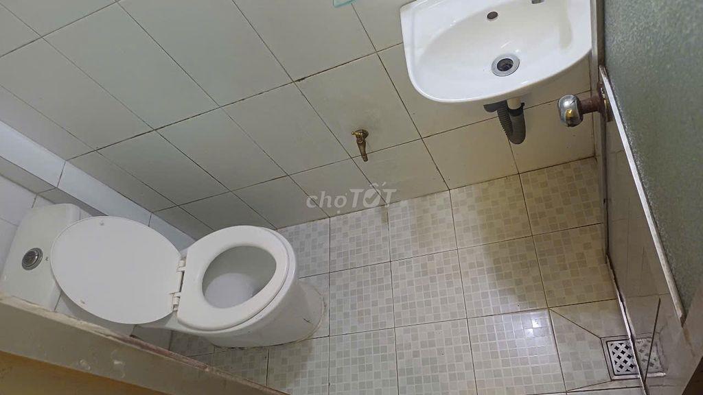 Cho thuê nhà nguyên căn, 1 trệt 1 lầu