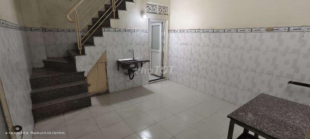 cho gia đình thuê nhà nguyên căn liền kề 1 trệt 2 lầu