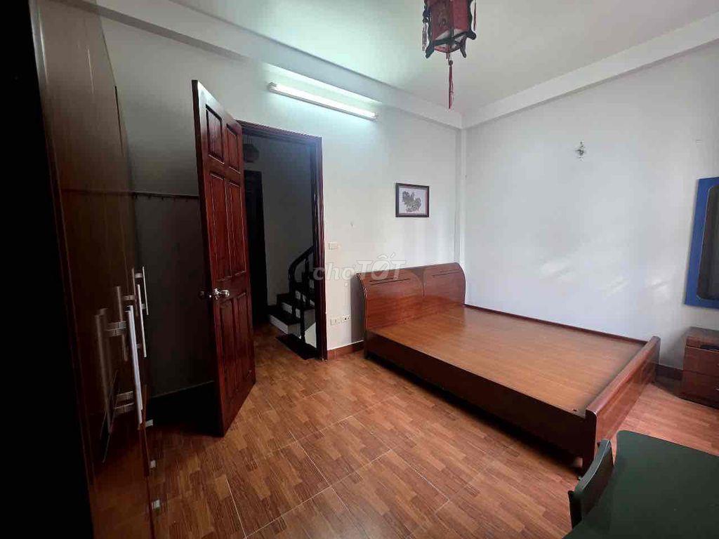 CHO THUÊ NHÀ NGUYÊN CĂN, NGÔ GIA TỰ, VIỆT HƯNG, 40M2, GIÁ 10tr