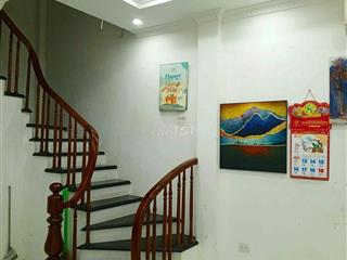 Cho thuê nhà Nguyên Căn Tư Đình, Bát Khối, gần cầu Trần Hưng Đạo