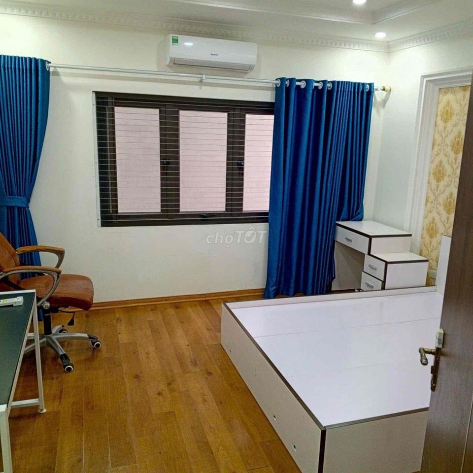 Cho thuê nhà Nguyên Căn Tư Đình, Bát Khối, gần cầu Trần Hưng Đạo