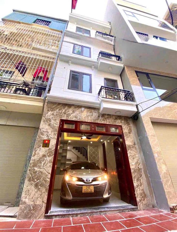 Cho thuê nhà Phố Trạm, ô tô vào nhà, gần cầu Vĩnh Tuy, Aeon Long Biên