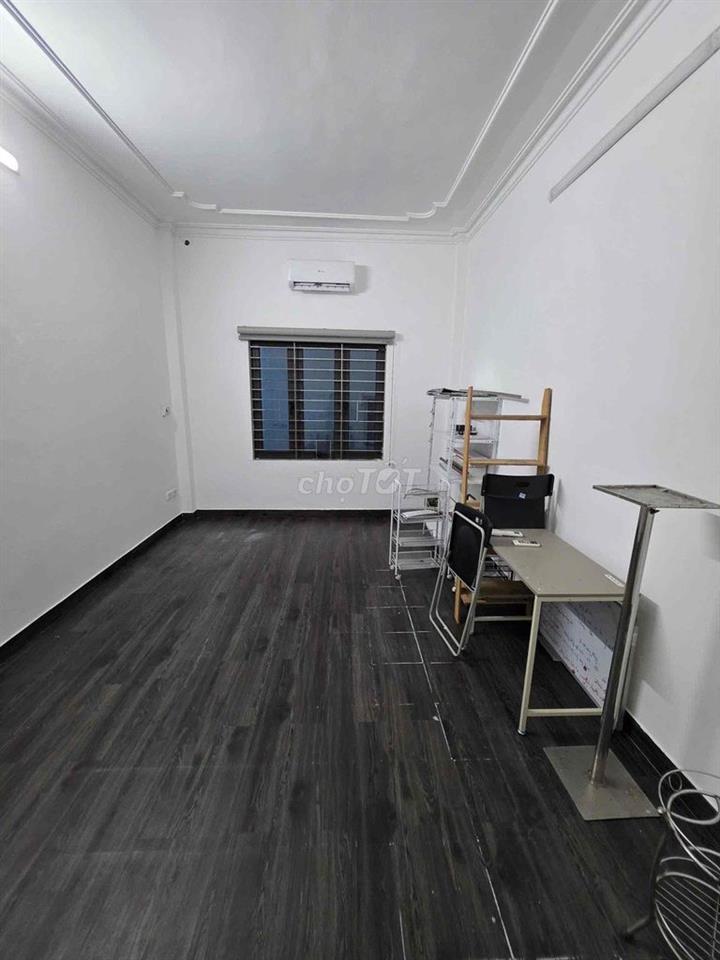 Nhà 4 Tầng Cho Thuê