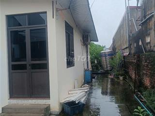 Cho thuê nhà ở GĐ, Ô tô đậu trong sân