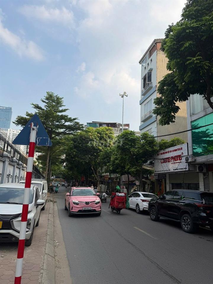 Cho thuê nhà 6 tầng có thang máy, mặt tiền 5m– Thiên Hiền, Từ Liêm